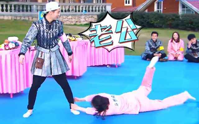 李晨娇羞模仿宋小宝 baby贾玲泥潭争老公