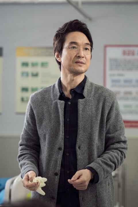 《浪漫医生金师傅2》公开韩石圭、李圣经、安孝燮剧照!