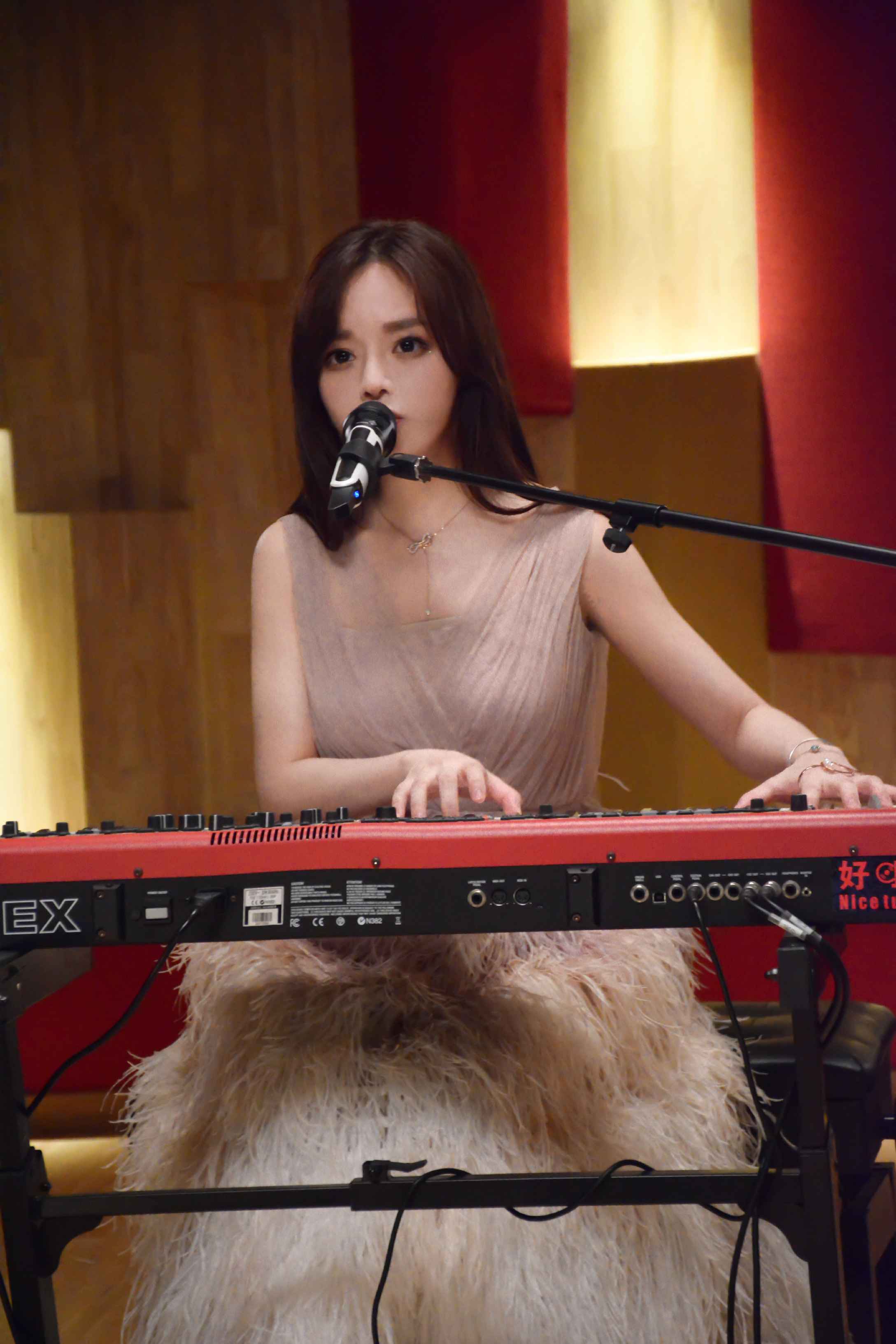 黄霄云谈《歌手》：希望别人听到歌曲里的情感