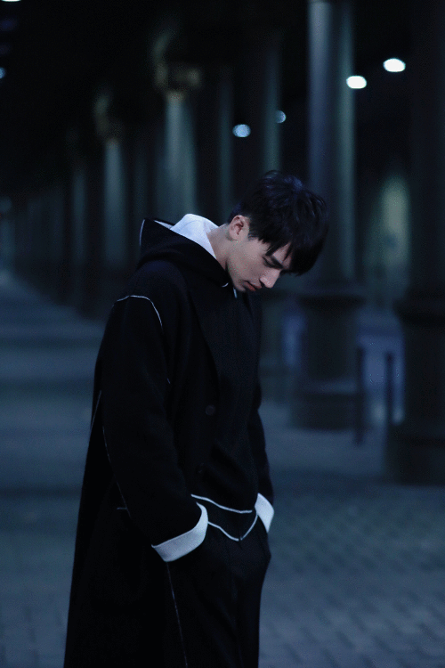 许魏洲《橙色天空》MV预告曝光 情人节前夕将浪漫上线