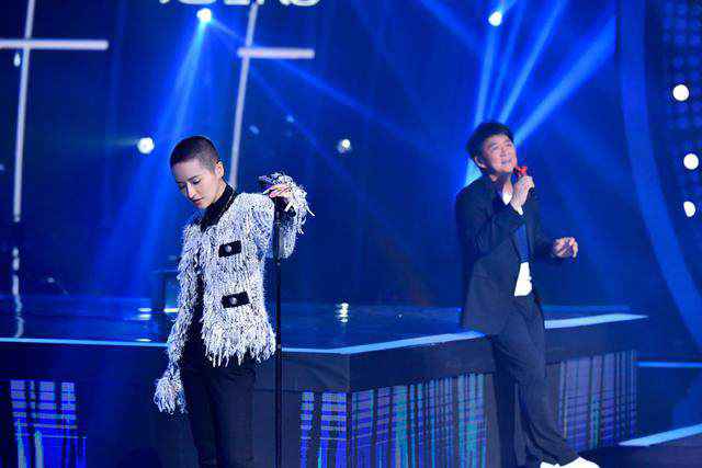 蒋一侨新歌《单人华尔兹》上线,磁性歌声述情感