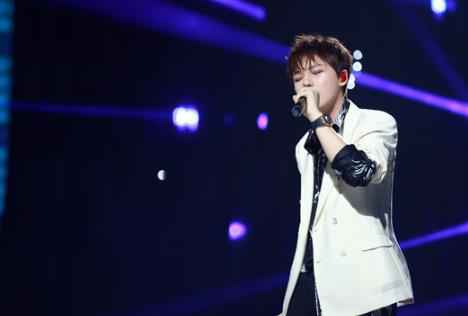 刘维金曲捞获封“巨星” 《都是夜归人》俘获全场