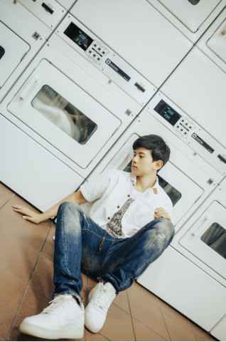 张杰全新英文专辑《Risk It All声来无畏》上线 用歌声追寻时光里的美好