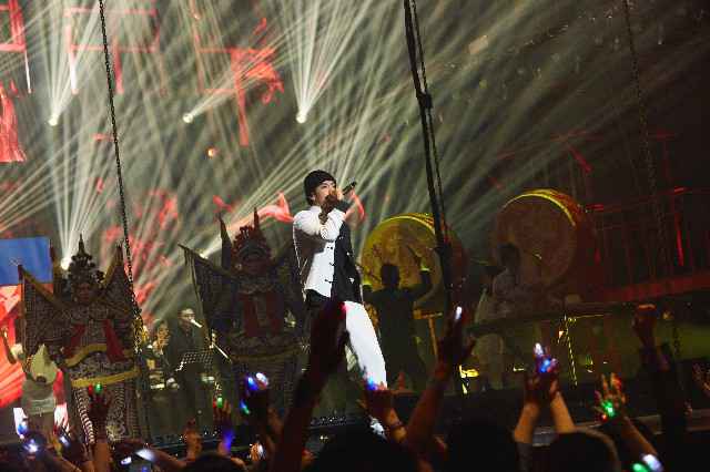 吴亦凡制作人公演第一 《Young OG》获现场rapper高度认可