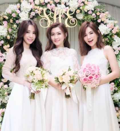 S.H.E搭上《十七》回忆列车 三人走红毯领金曲奖