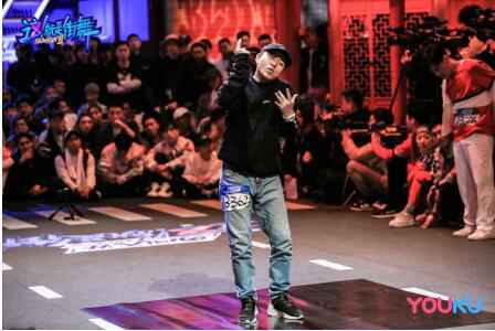 《这就是街舞》四街相争，首季冠亚军助阵出战燃爆舞台！