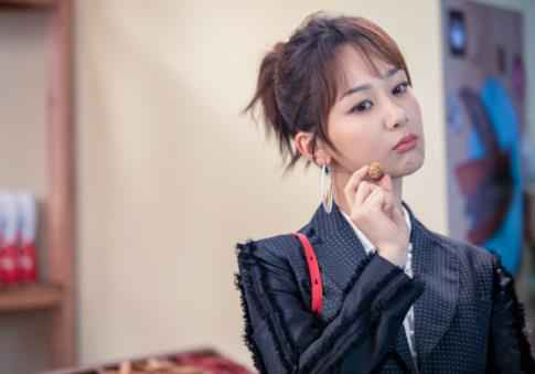 杨紫加盟《中餐厅》?不会做饭她来做什么?