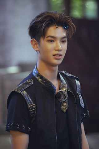 丁泽仁空翻公主抱Justin 黄明昊土味情话再升级