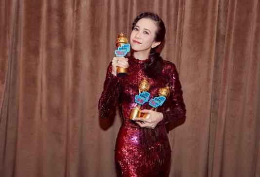 莫文蔚北京华歌榜开唱长沙再秀美腿 绝色中场没有休息