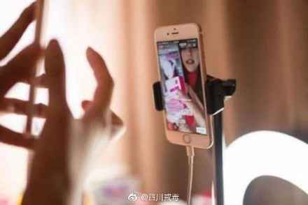 啊？啥情况？两名带货主播涉嫌偷逃税被立案检查