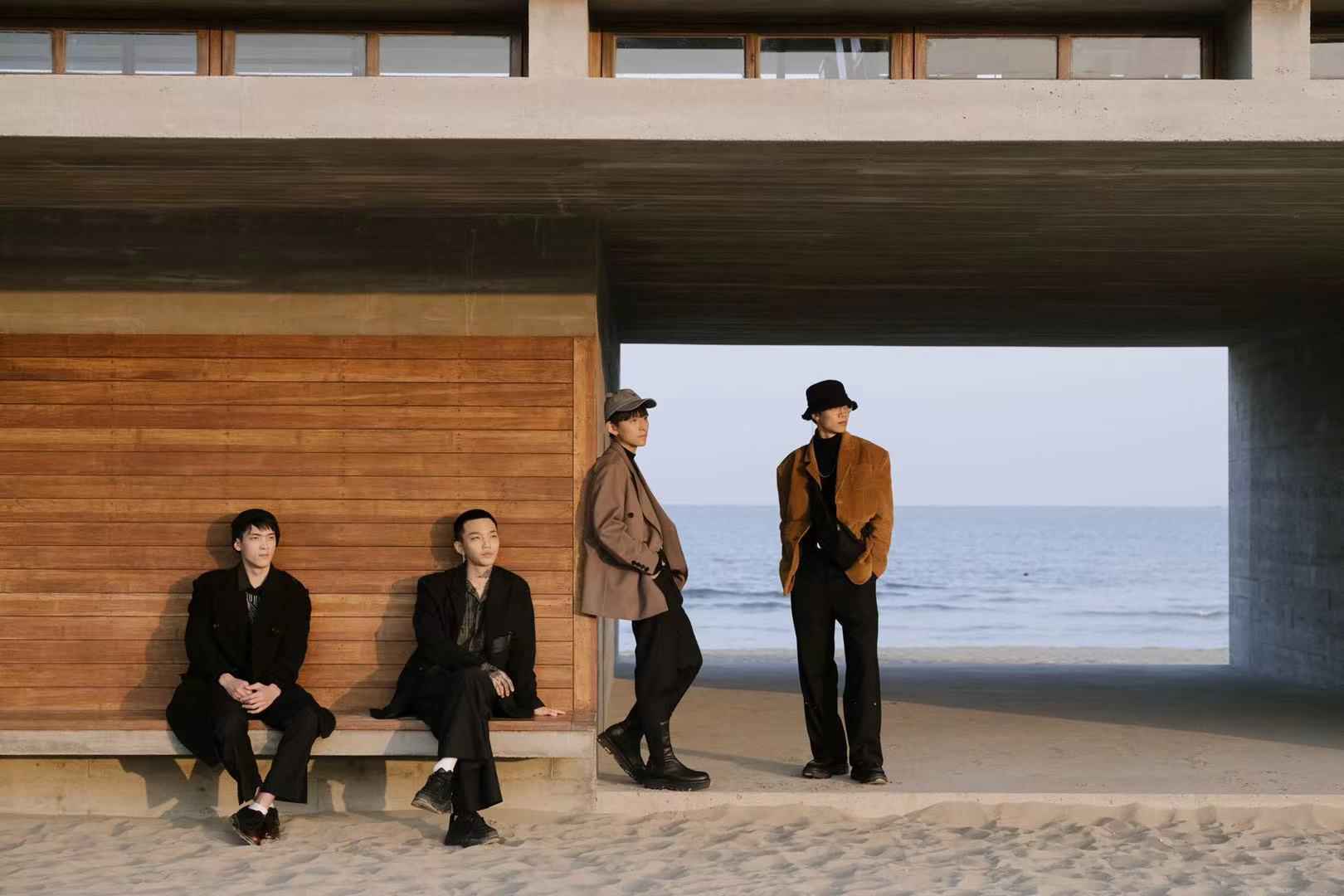 首轮官宣9城10场!2021傻子与白痴《Year of Fate》新专辑巡演门票开售