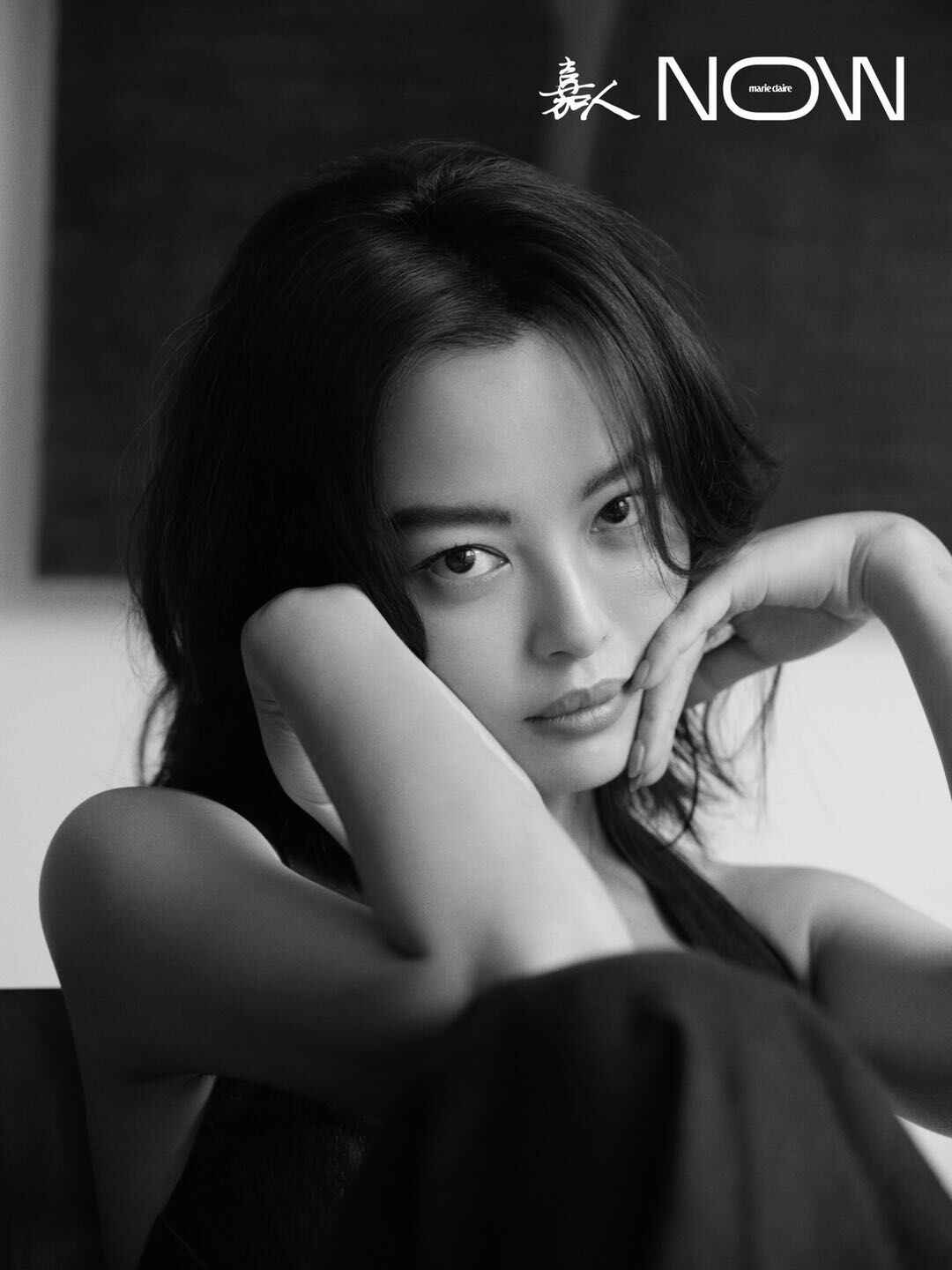 太会拍了！辛芷蕾杂志封面风格百变氛围拉满