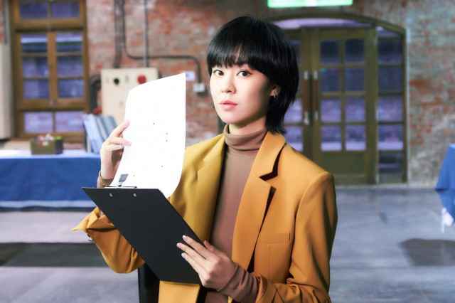 郁可唯《三十而慄》MV首发 鼓励直面恐慌做人生主人