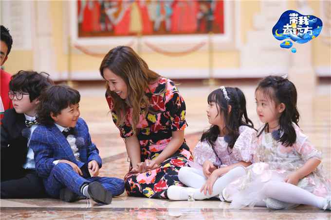 《带我去远方》即将收官 侯佩岑王彦霖泪洒毕业典礼