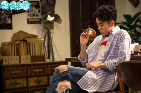 《来自海洋的你》泰国探班 胡浩博获导演称赞：“他会走的更远。”