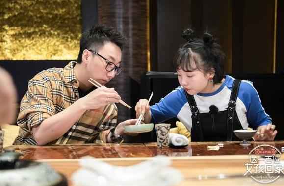 真人秀《送一百位女孩回家》“不刻意”的辣目洋子 贾玲渡边直美是榜样