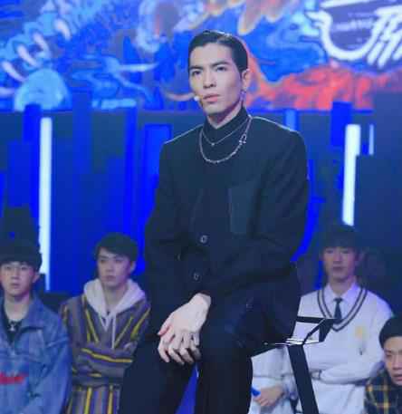 萧敬腾吐槽伪民谣泛滥：拜托让我听到好歌