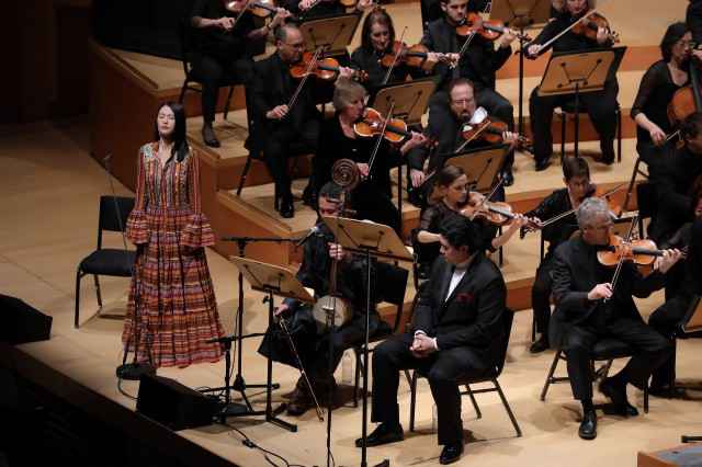 谭维维跨界古典交响音乐会 助力歌剧《慈悲颂》北美首演好评如潮