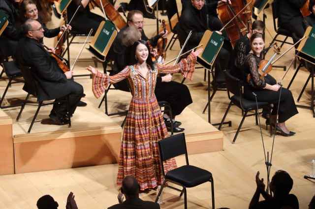 谭维维跨界古典交响音乐会 助力歌剧《慈悲颂》北美首演好评如潮