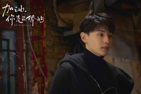 豆瓣开分8.0 《加油，你是最棒的》凭什么在暑期混战中突围