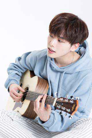 “加苏器”秒变情歌小王子!李铭首支单曲《全都是我们》来袭