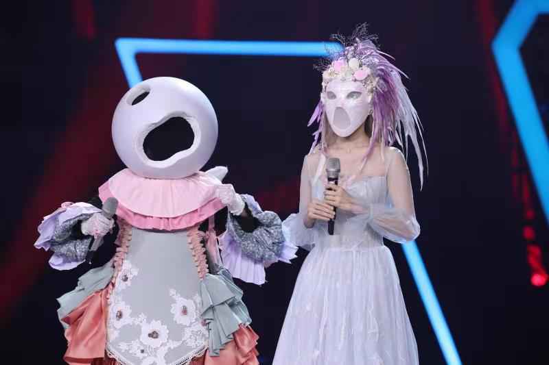 蒙面唱将 莫辨雌雄 “人鱼公主”竟是男人嗓 “宫廷美声”不是女儿身？