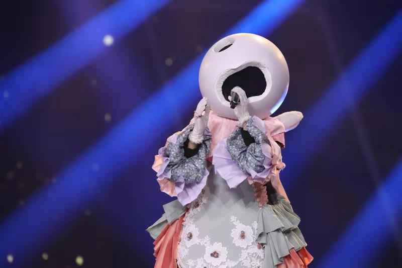 蒙面唱将 莫辨雌雄 “人鱼公主”竟是男人嗓 “宫廷美声”不是女儿身？