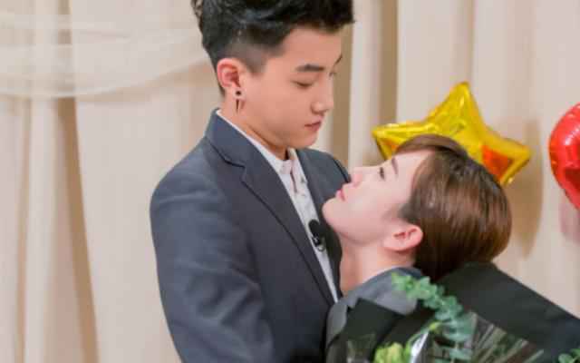 一周综艺：《12道锋味》杨幂喂食谢霆锋