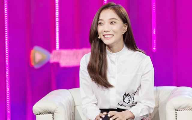 一周综艺：《12道锋味》杨幂喂食谢霆锋