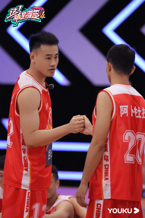 周琦回归《这!就是灌篮》率领英雄队上演逆风翻盘