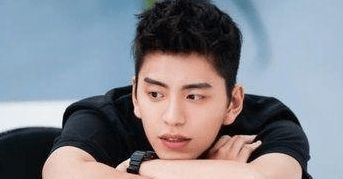 啥?女子被假王思聪骗走3万 正主酒吧面见20多女性