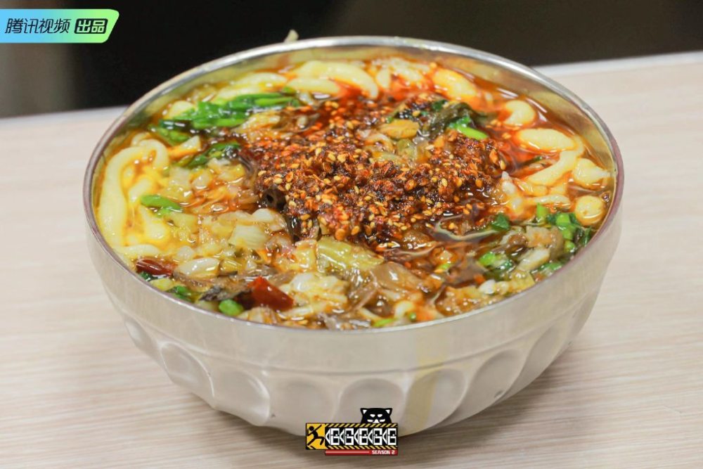 孙俪夸邓超做biangbiang面不难吃“实属难得”，超哥回应直接飘了